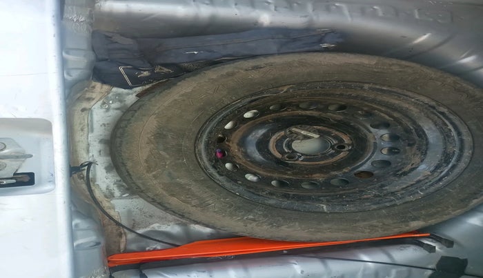 2020 Renault Kwid NEOTECH RXL 0.8, Petrol, Manual, 97,711 km, tyre