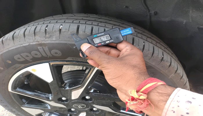 2024 Tata PUNCH Creative Plus AMT, Petrol, Automatic, 8,057 km, tyre