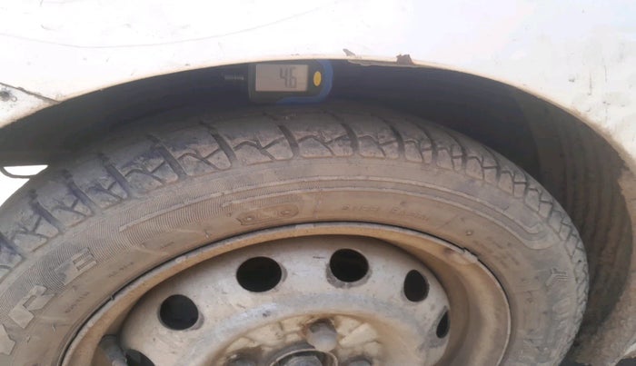 2012 Hyundai Eon ERA +, Petrol, Manual, 1,09,819 km, tyre