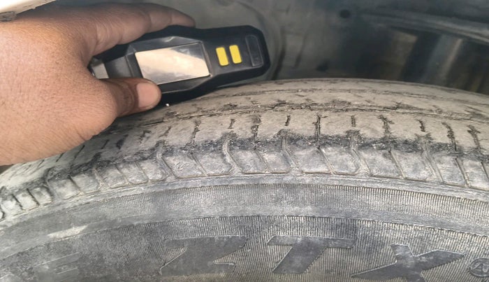 2013 Toyota Etios GD, Diesel, Manual, 2,05,465 km, tyre