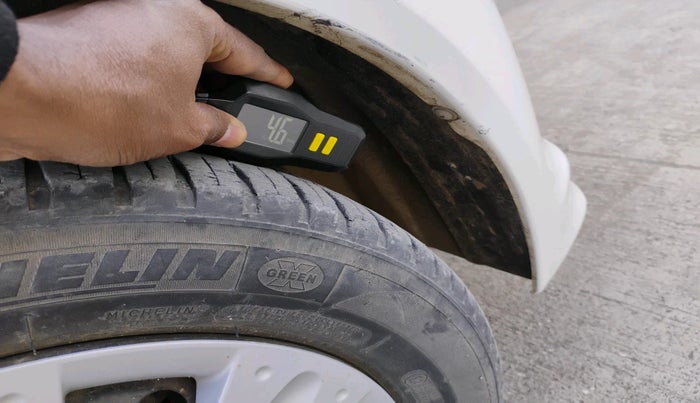 2015 Honda Brio S MT, Petrol, Manual, 64,369 km, tyre