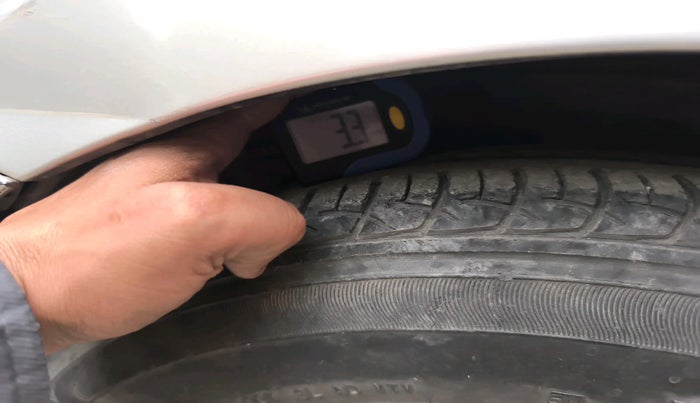 2011 Hyundai Verna FLUIDIC 1.6 VTVT EX, Petrol, Manual, 88,817 km, tyre