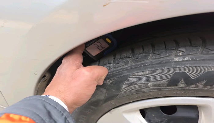 2011 Hyundai Verna FLUIDIC 1.6 VTVT EX, Petrol, Manual, 88,817 km, tyre