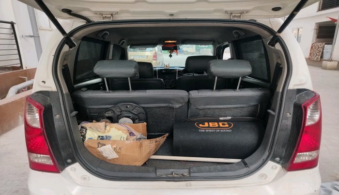 2011 Maruti Wagon R 1.0 LXI, Petrol, Manual, 1,72,726 km, tyre