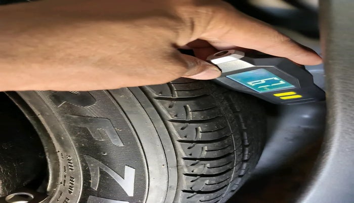 2015 Honda Jazz 1.2L I-VTEC V AT, Petrol, Automatic, 77,927 km, tyre