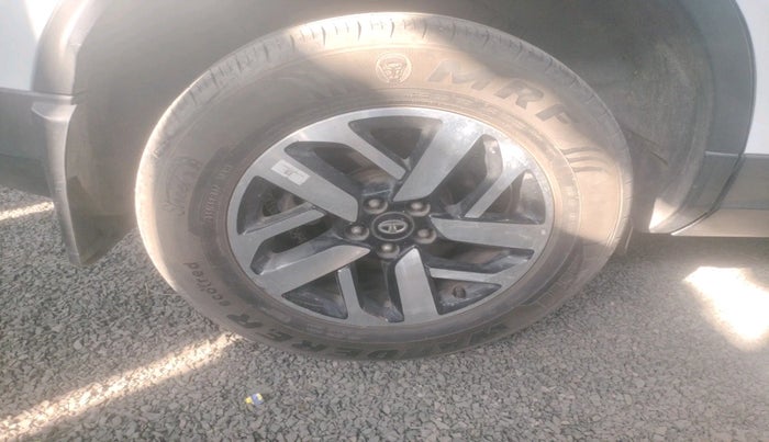 2023 Tata Harrier XZA PLUS O DARK EDITION, Diesel, Automatic, 44,639 km, tyre