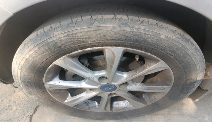 2018 Ford Ecosport TITANIUM 1.5L DIESEL, Diesel, Manual, 1,71,838 km, tyre