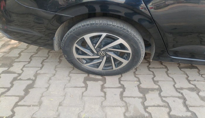 2024 Volkswagen VIRTUS Topline 1.0 TSI MT (Electric Seats), Petrol, Manual, 25,406 km, tyre