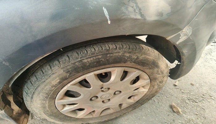 2011 Hyundai i20 MAGNA 1.2, Petrol, Manual, 1,04,447 km, tyre