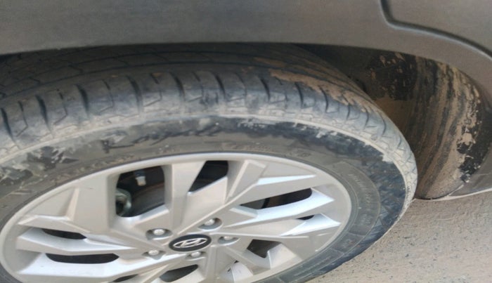 2023 Hyundai Creta SX 1.5 PETROL, Petrol, Manual, 53,725 km, tyre