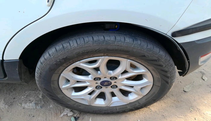 2016 Ford Ecosport TITANIUM 1.5L DIESEL, Diesel, Manual, 1,99,271 km, tyre