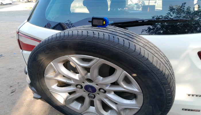 2016 Ford Ecosport TITANIUM 1.5L DIESEL, Diesel, Manual, 1,99,271 km, tyre