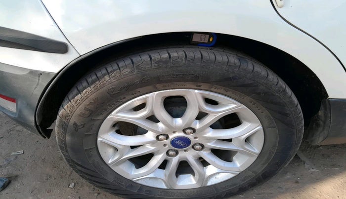 2016 Ford Ecosport TITANIUM 1.5L DIESEL, Diesel, Manual, 1,99,271 km, tyre