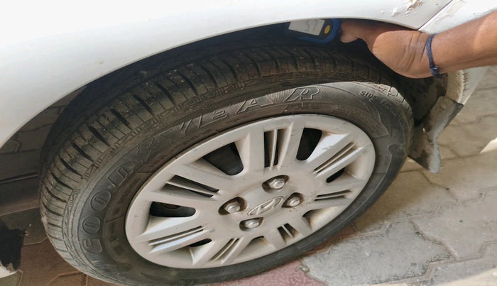 2011 Hyundai Santro Xing GLS, Petrol, Manual, 89,897 km, tyre