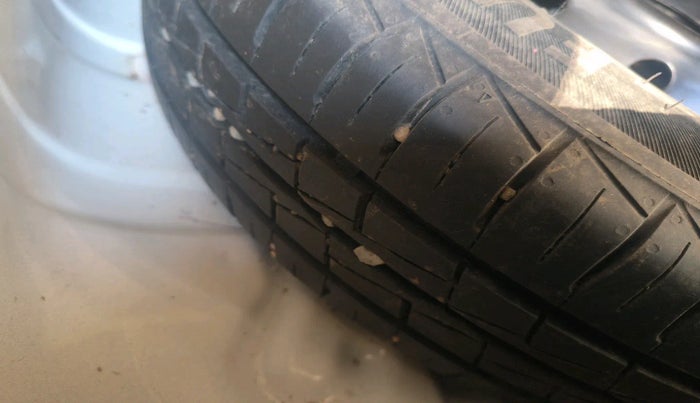 2022 Maruti Alto LXI O, Petrol, Manual, 13,618 km, tyre