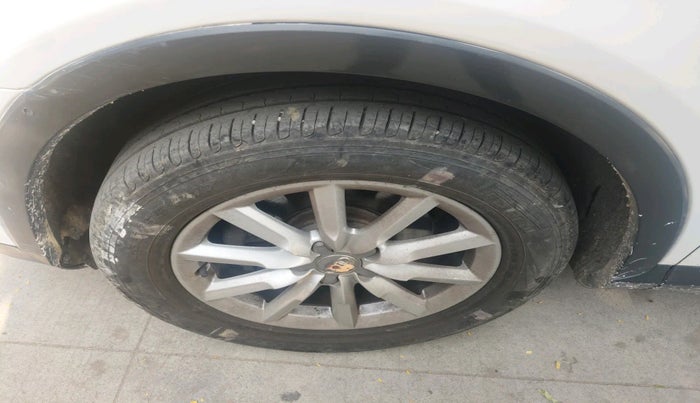 2015 Audi Q3 35 TDI Quattro, Diesel, Automatic, 27,987 km, tyre