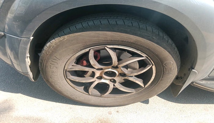 2014 Mahindra XUV500 W4, Diesel, Manual, 1,25,000 km, tyre