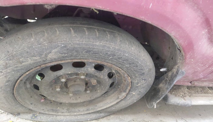 2014 Chevrolet Tavera NEO 3 LS 10 STR BS III, Diesel, Manual, 2,00,000 km, tyre