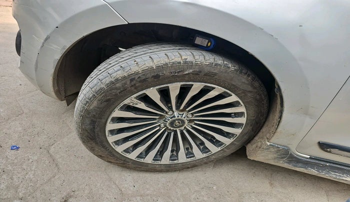 2019 Maruti Swift VXI, Petrol, Manual, 1,12,299 km, tyre