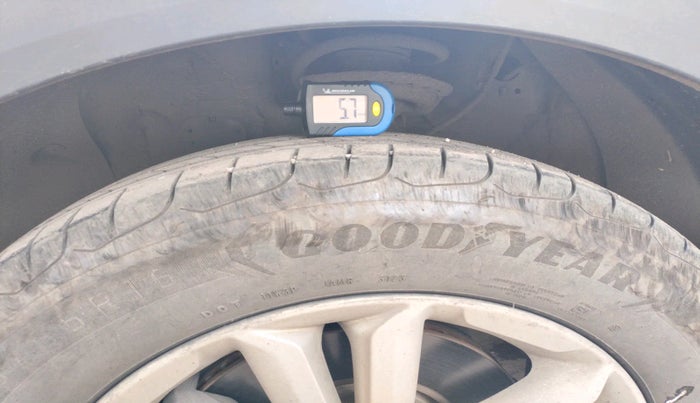 2016 Hyundai Creta SX PLUS 1.6 PETROL, Petrol, Manual, 88,967 km, tyre