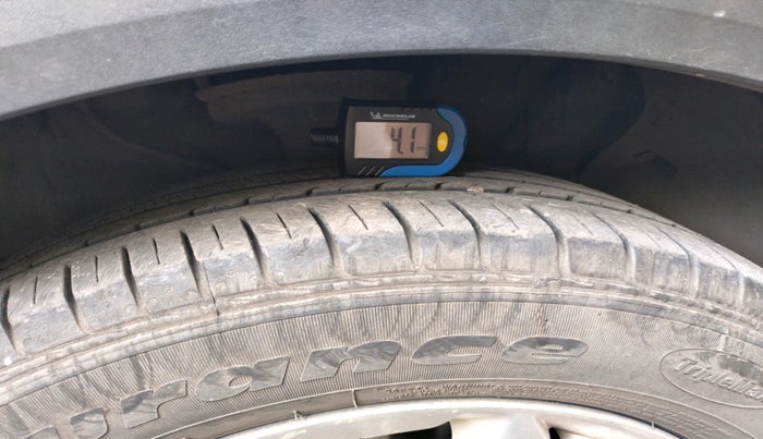 2016 Hyundai Creta SX PLUS 1.6 PETROL, Petrol, Manual, 88,967 km, tyre