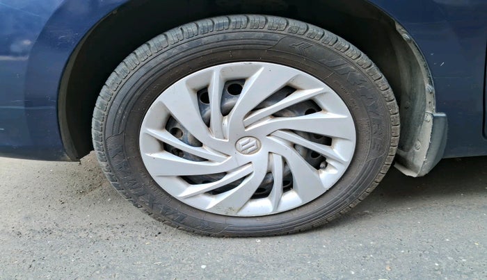 2020 Maruti Ertiga VXI CNG, Petrol, Manual, 1,04,474 km, tyre