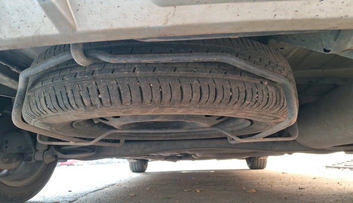 2020 Maruti Ertiga VXI CNG, Petrol, Manual, 1,04,474 km, tyre