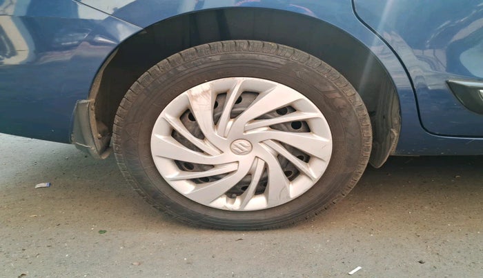 2020 Maruti Ertiga VXI CNG, Petrol, Manual, 1,04,474 km, tyre