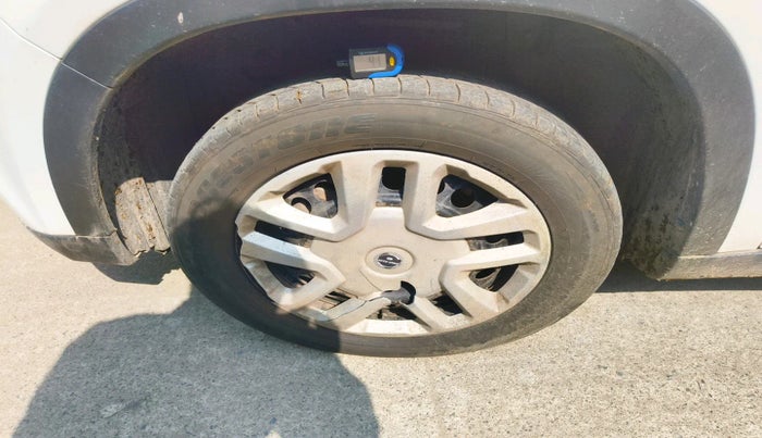 2018 Maruti Vitara Brezza VDI, Diesel, Manual, 2,21,254 km, tyre