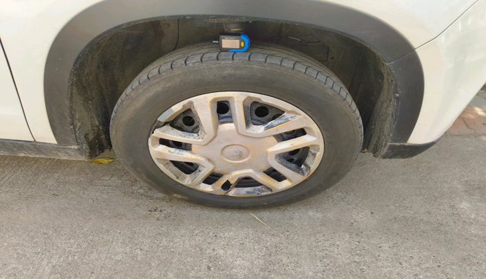 2018 Maruti Vitara Brezza VDI, Diesel, Manual, 2,21,254 km, tyre