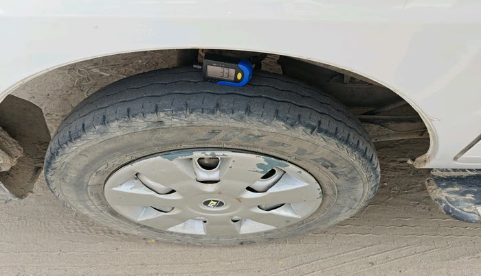 2022 Maruti Eeco 5 STR AC, Petrol, Manual, 67,537 km, tyre