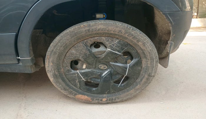 2021 Tata PUNCH ADVENTURE MT, Petrol, Manual, 50,570 km, tyre