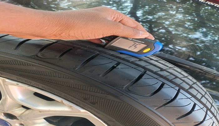 2015 Ford Ecosport TITANIUM 1.5L DIESEL (OPT), Diesel, Manual, 1,36,584 km, tyre