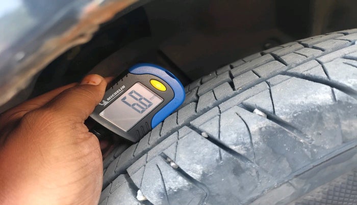 2015 Ford Ecosport TITANIUM 1.5L DIESEL (OPT), Diesel, Manual, 1,36,584 km, tyre