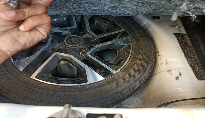 2019 Tata Tiago XZ PLUS PETROL, Petrol, Manual, 73,441 km, tyre