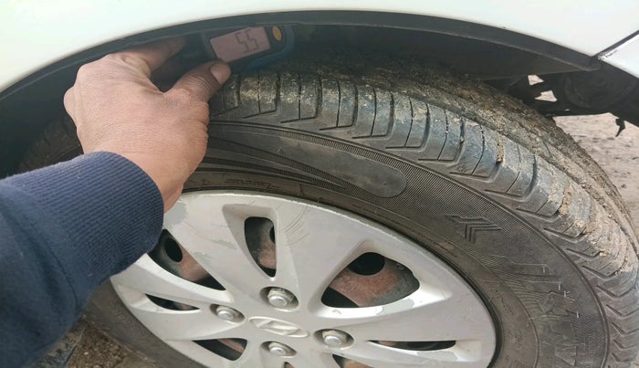 2012 Hyundai i10 SPORTZ 1.2 AT, Petrol, Automatic, 1,17,338 km, tyre