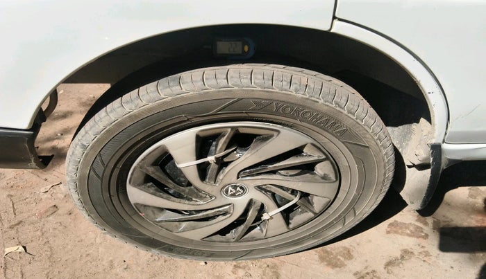 2020 Maruti Eeco 5 STR WITH A/C+HTR, Petrol, Manual, 1,16,290 km, tyre