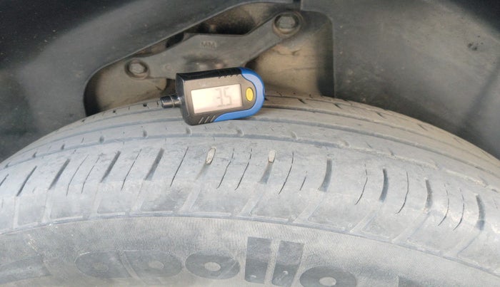 2021 Tata Harrier XZA PLUS 2.0L, Diesel, Automatic, 65,442 km, tyre