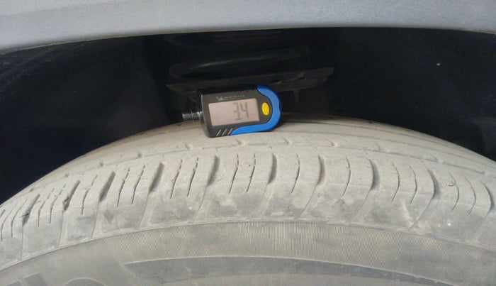 2021 Tata Harrier XZA PLUS 2.0L, Diesel, Automatic, 65,442 km, tyre