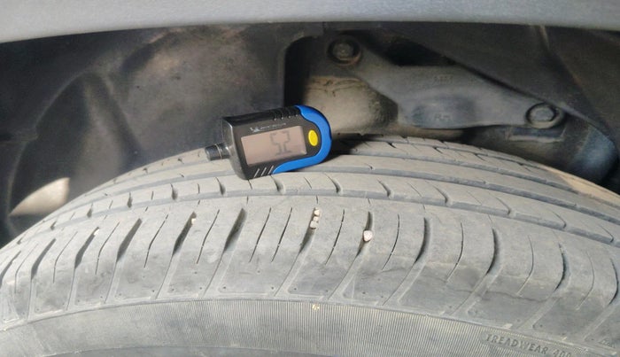 2021 Tata Harrier XZA PLUS 2.0L, Diesel, Automatic, 65,442 km, tyre