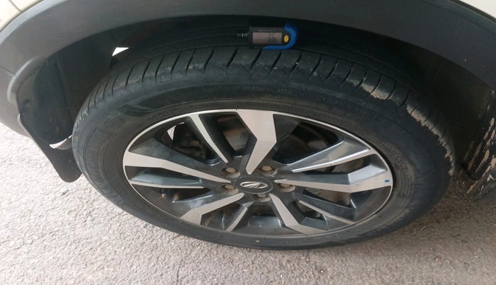 2020 Mahindra XUV300 W8 (O) 1.5 DIESEL, Diesel, Manual, 1,17,654 km, tyre