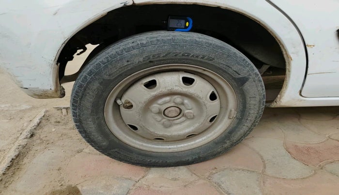 2010 Maruti Wagon R 1.0 LXI, Petrol, Manual, 1,10,228 km, tyre