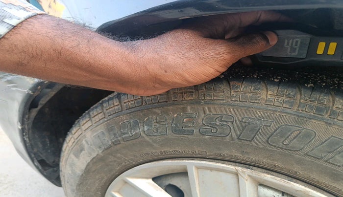 2010 Ford Ikon 1.4 DIESEL, Diesel, Manual, 2,07,035 km, tyre