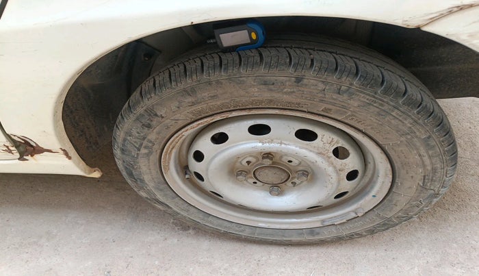 2015 Tata Indigo ECS LX TDI, Diesel, Manual, 67,983 km, tyre