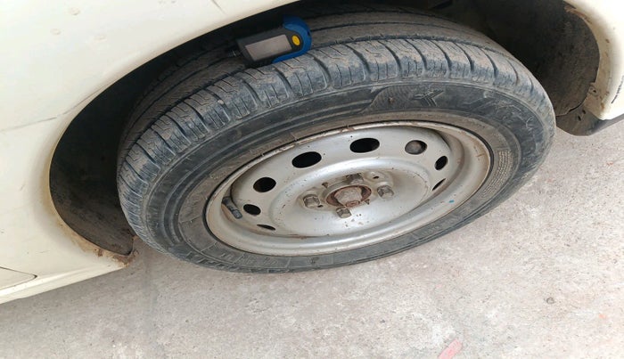 2015 Tata Indigo ECS LX TDI, Diesel, Manual, 67,983 km, tyre