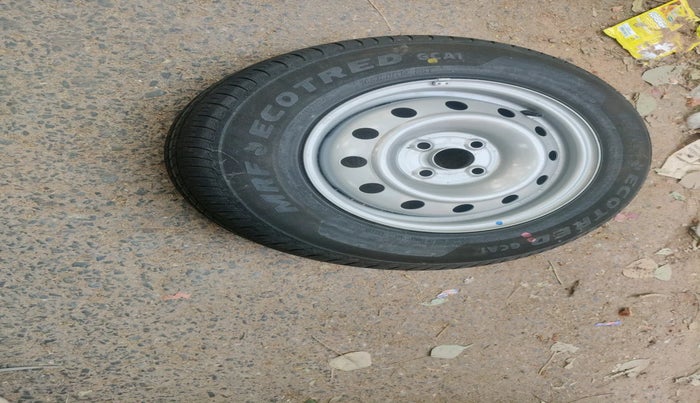 2024 Maruti Swift LXi, Petrol, Manual, 15,637 km, tyre