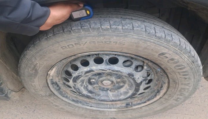 2019 Maruti Vitara Brezza VDI, Diesel, Manual, 1,28,489 km, tyre