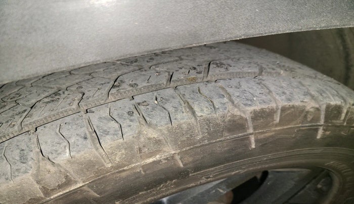 2021 Hyundai ALCAZAR PRESTIGE(O) 1.5 AT 7STR, Diesel, Automatic, 1,19,056 km, tyre