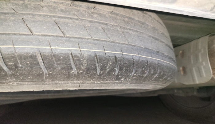 2021 Hyundai ALCAZAR PRESTIGE(O) 1.5 AT 7STR, Diesel, Automatic, 1,19,056 km, tyre