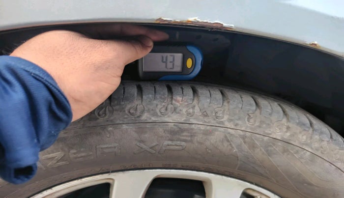 2015 Honda Amaze 1.2L I-VTEC VX AT, Petrol, Automatic, 44,028 km, tyre